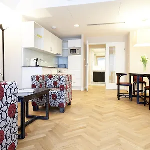 Singerstrasse 21-25 350m Next To St Stephen's Square **** Viena