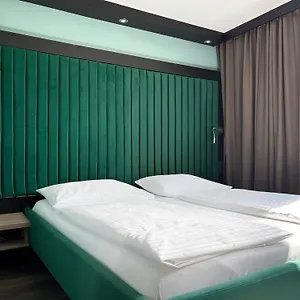 Design & Budget Schoenbrunn *** Viena